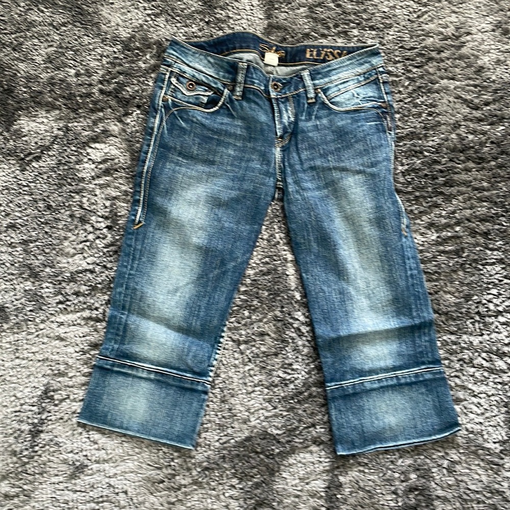 Silver Elyssa size 29 jean capris